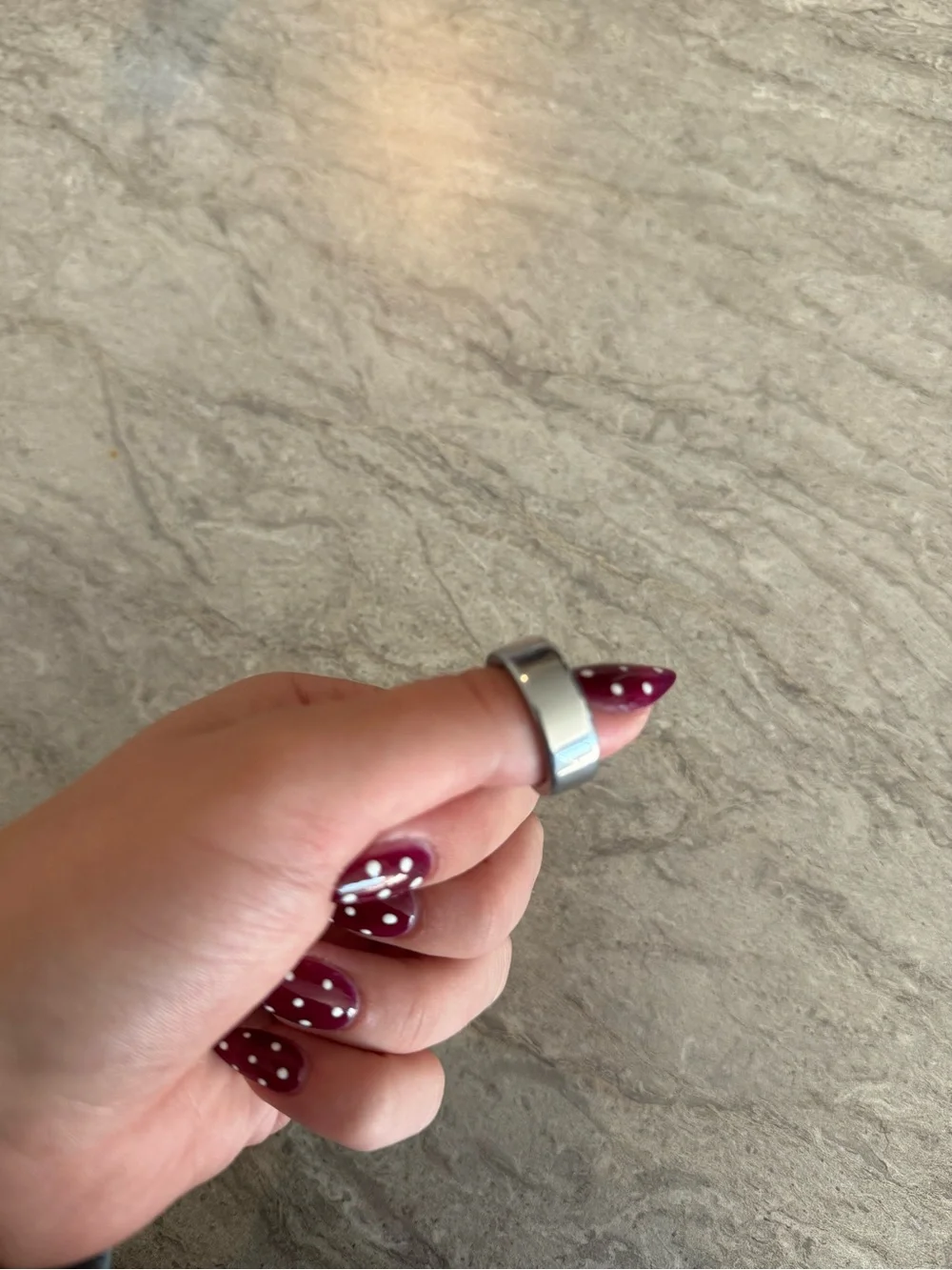 Oura Ring 4 Smart Ring in Silver by ŌURA